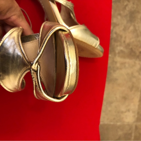 Vince Camuto Champagne Stiletto - Picture 6 of 14